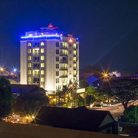 Yeak Loam Hotel Banlung Exterior photo