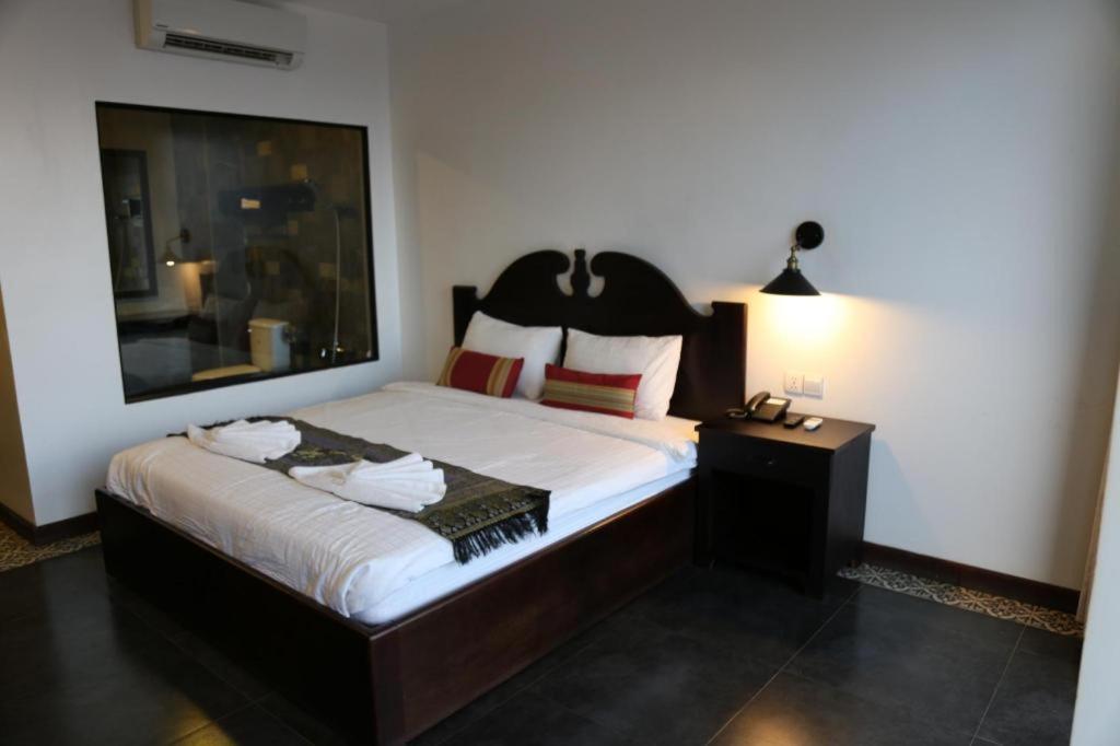 Yeak Loam Hotel Banlung Exterior photo