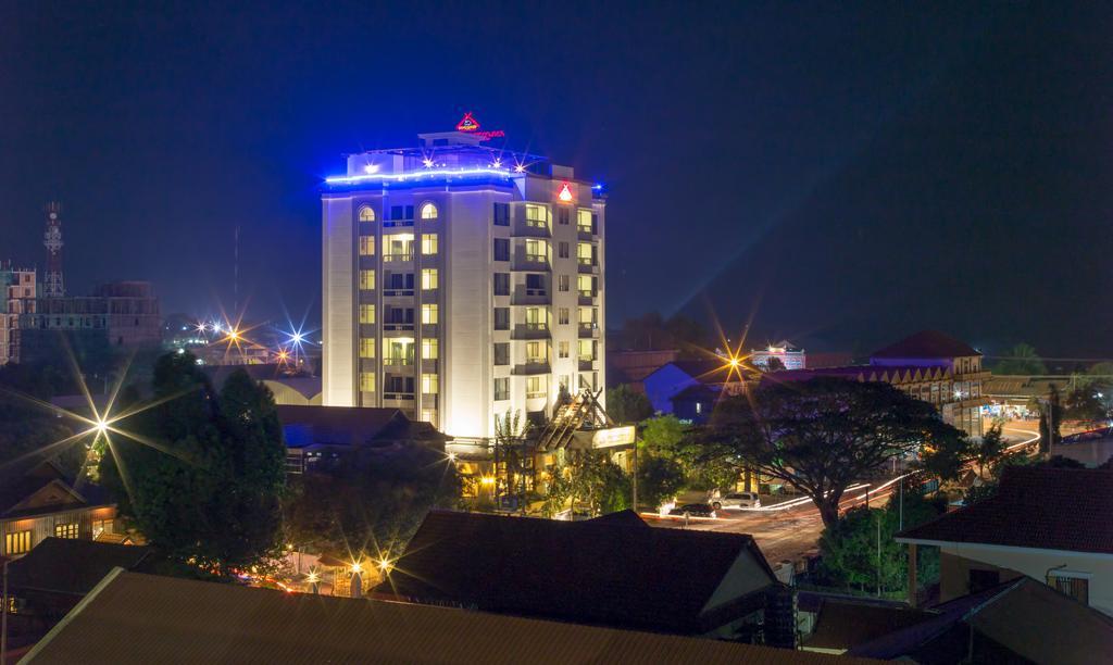 Yeak Loam Hotel Banlung Exterior photo